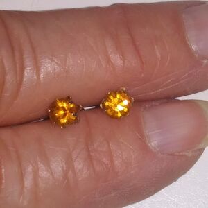 Elegant 14kt Gold Stud Citrine Earrings